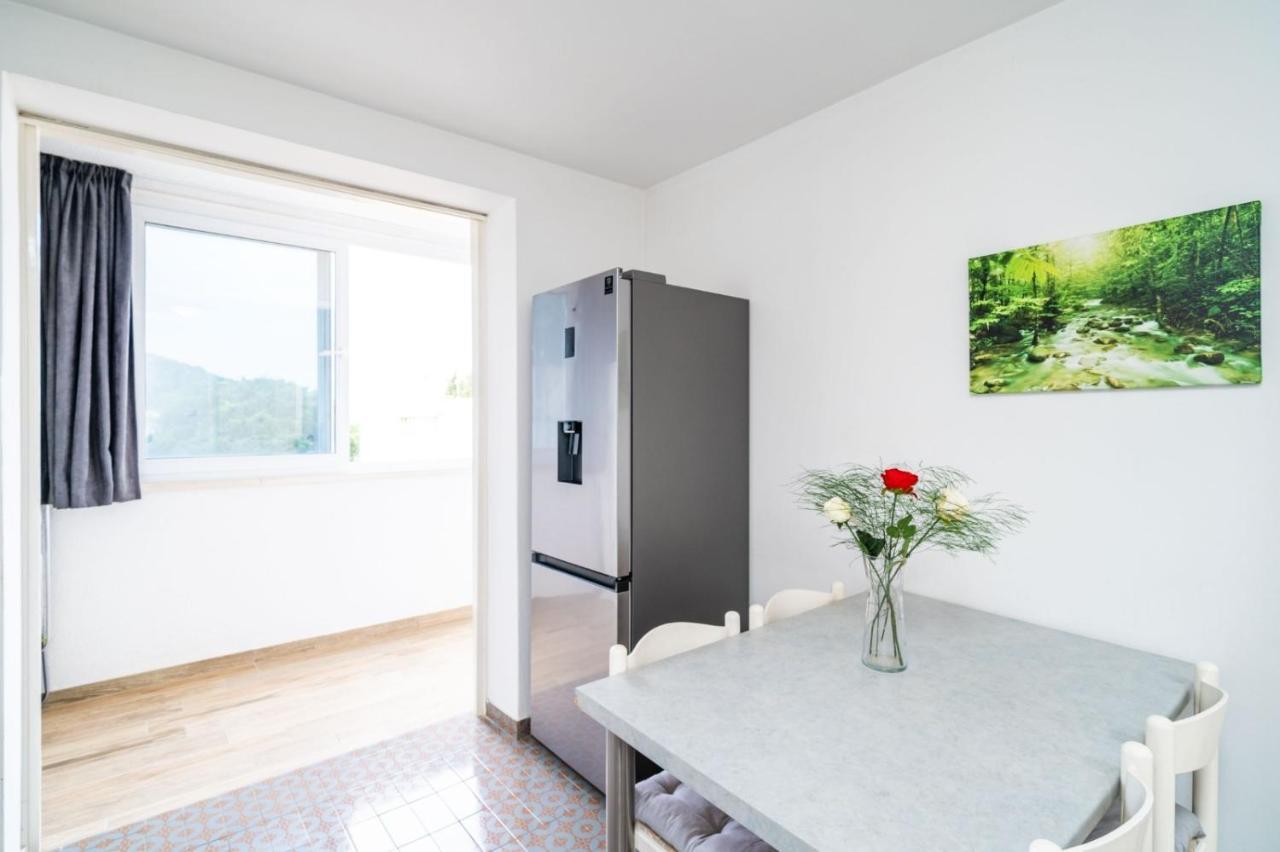 Apartment Vido- 1-Bedroom Apartment With Loggia Дубровник Екстериор снимка